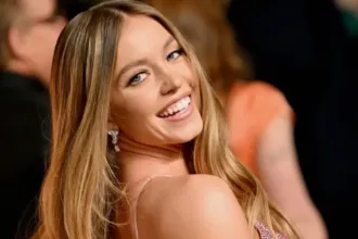 Η Σίντνεϊ Σουίνι σε πρόσφατη εμφάνισή της