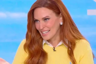 Η Σίσσυ Χρηστίδου συγκινημένη στο πλατό του «Χαμογέλα και πάλι!» μετά τα λόγια ηλικιωμένου.