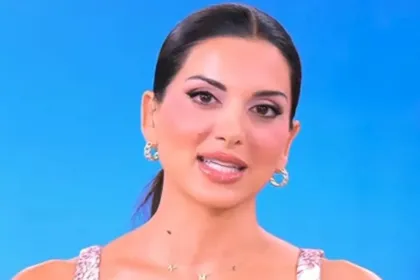 Σταματίνα Τσιμτσιλή σε σπάνια ρετρό φωτογραφία που θυμίζει σταρ του Μπόλιγουντ.