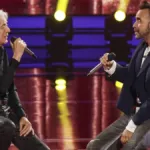 Κώστας Τουρνάς και Πάνος Μουζουράκης στην σκηνή του The Voice Of Greece