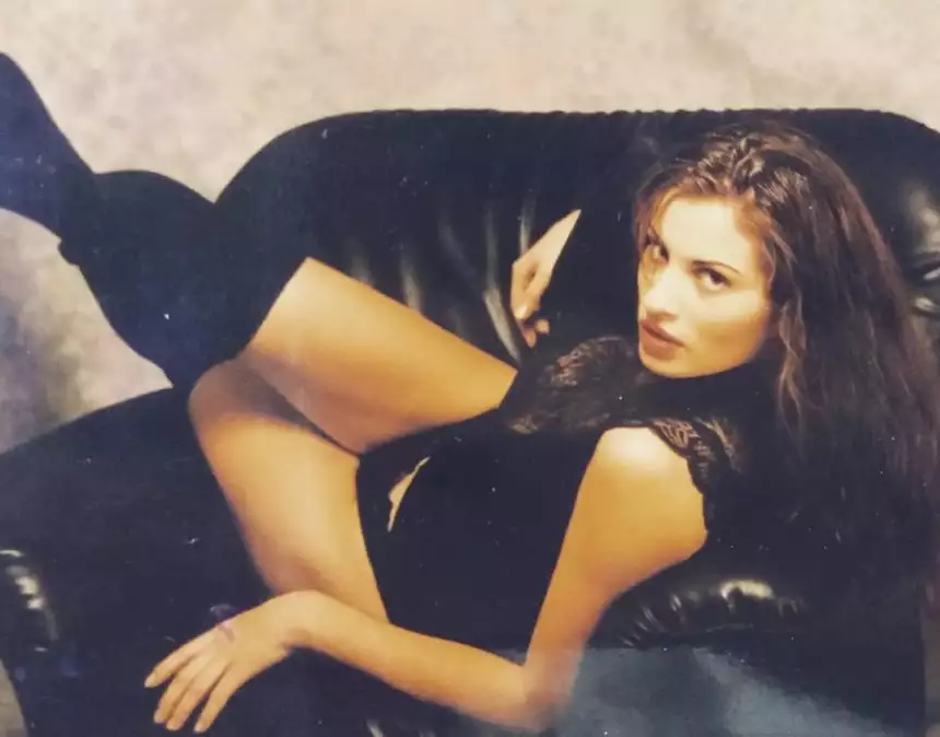 Θεοφανία Παπαθωμά: Το throwback με δαντελένιο κορμάκι που «έσπασε» το Instagram 2 Θεοφανία Παπαθωμά