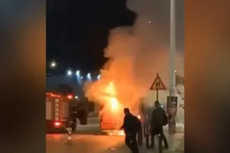 Φωτιά σε λεωφορείο του ΟΑΣΘ στο κέντρο της Θεσσαλονίκης