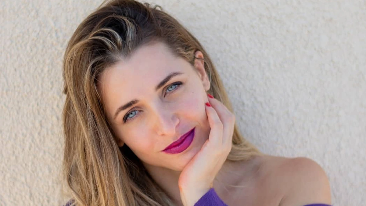 Η Βασιλική Τρουφάκου σε νέα φωτογράφιση – η φυσική της γοητεία και το χαμόγελο που ξεχωρίζουν.