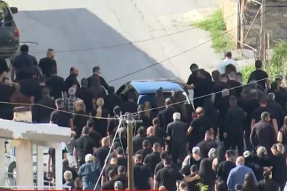 vorizia khdeia 39xronou patera