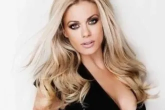 Η Ζέτα Μακρυπούλια σε μία από τις πιο iconic εμφανίσεις της καριέρας της.