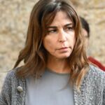 Χριστίνα κρατά νεογέννητο στη φυλακή ενώ στο σπίτι του ιερέα η Πετρούλα αποχαιρετά τον Νικόλαο