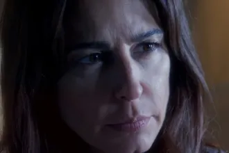 Η Χριστίνα στον «Άγιο Έρωτα» βοηθά μια συγκρατούμενη να γεννήσει μέσα στη φυλακή