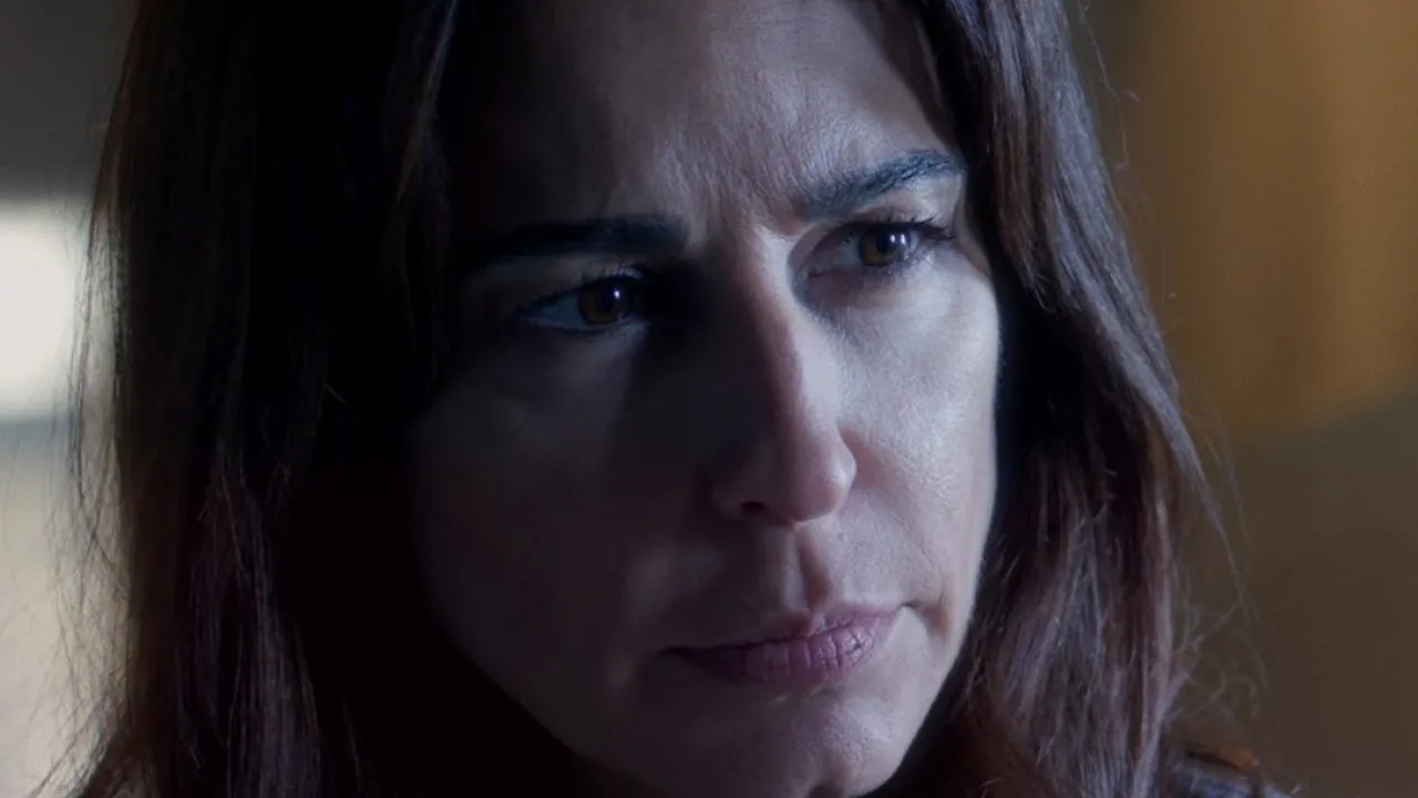 Η Χριστίνα στον «Άγιο Έρωτα» βοηθά μια συγκρατούμενη να γεννήσει μέσα στη φυλακή