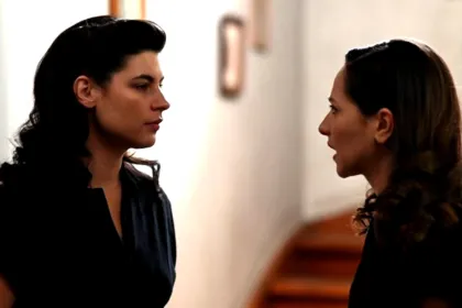 Η Σοφία σε δραματική σκηνή λίγο πριν τον εγκλεισμό της