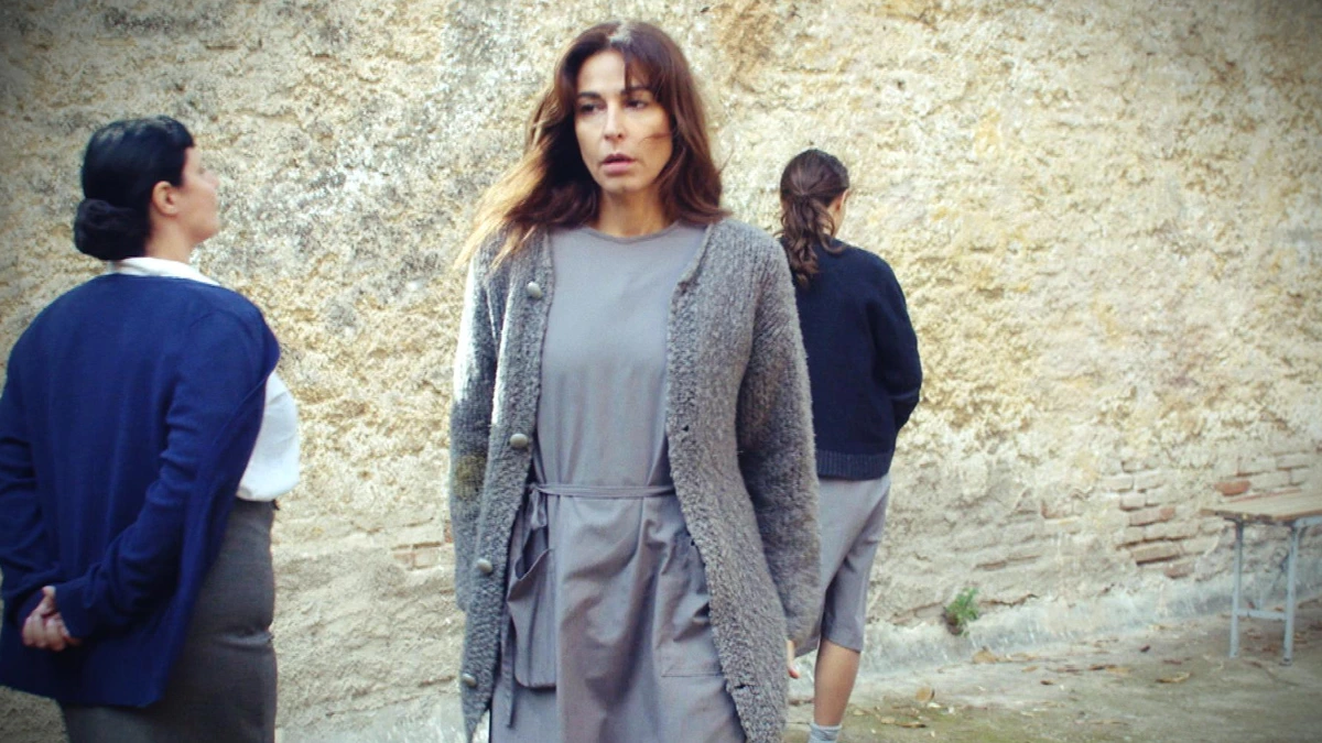 Η Χριστίνα συγκλονισμένη στην φυλακή αποκαλύπτει την αλήθεια στον Ανδρέα