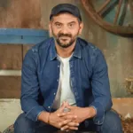 Σκηνή από τη Φάρμα με στιγμιότυπο των παικτών πριν τον μεγάλο τελικό