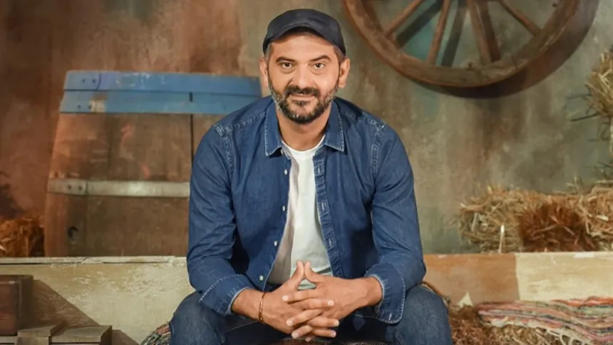 Σκηνή από τη Φάρμα με στιγμιότυπο των παικτών πριν τον μεγάλο τελικό