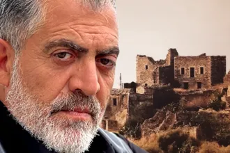 Η Ασπασία σκοτώνει τον Δημοσθένη