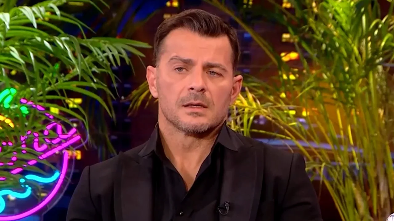 Ο Γιώργος Αγγελόπουλος καλεσμένος στο late night show του Γρηγόρη Αρναούτογλου