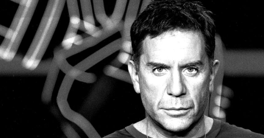 Ο Γιώργος Μαζωνάκης στην πρεμιέρα του στην Ακτή Πειραιώς