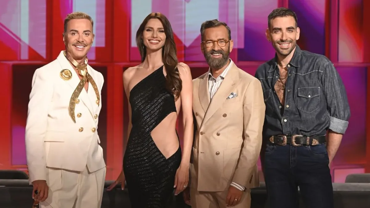 GNTM 2025: Χαμός με Μοιραράκη και χαλιά – Η στρατηγική του Ανέστη που εξόργισε 1 GNTM 2025 φωτογράφιση των μελών της κριτικής επιτροπής