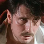 Ο τραυματισμένος Ρήγας στο Grand Hotel.