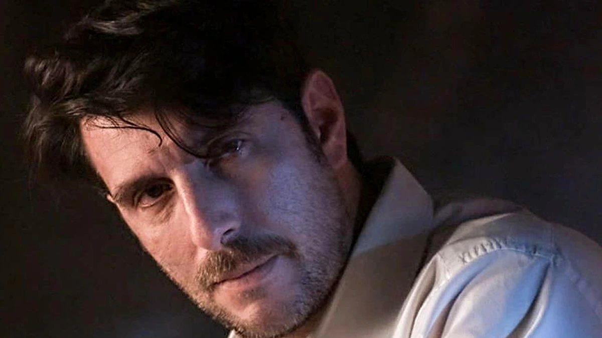 Grand Hotel επεισόδιο 47: Η Αλίκη παγιδεύει τον Ρήγα – Ο Χρόνης αποκαλύπτει το μυστικό της με τον Άρη 1 ο Ρήγας σε ένταση στο νέο επεισόδιο του Grand Hotel.