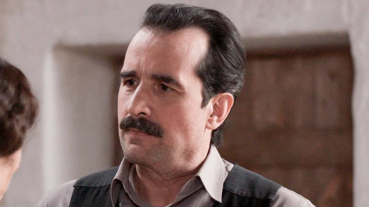 Grand Hotel: Η Μελίνα παίζει το πιο επικίνδυνο παιχνίδι της – Η Θεώνη φοβάται την επόμενη κίνηση 1 O Χαραλάμπης σε έντονη στιγμή στο Grand Hotel.