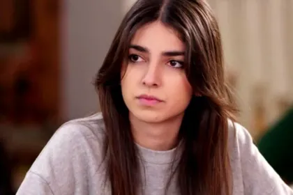 i gi tis elias i vasiliki katarreei prin ton gamo