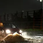 Πλημμυρισμένος δρόμος στο Κερατσίνι