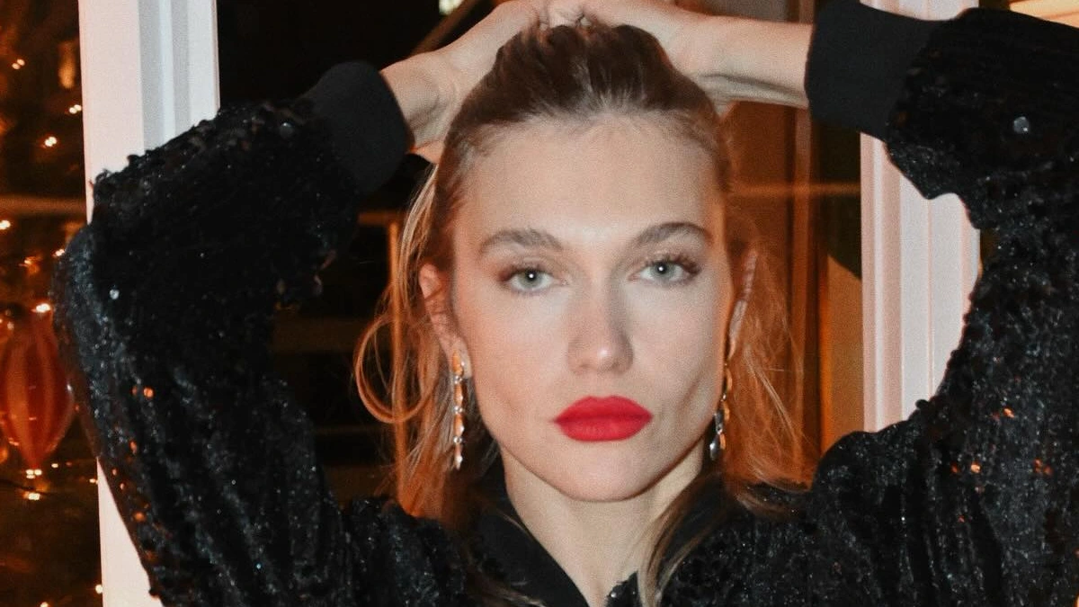 Κλέλια Ανδριολάτου: Το βίντεο που έριξε το Instagram – Αγνώριστη σε Latin ρυθμούς 1 Η Κλέλια Ανδριολάτου σε στιγμιότυπο latin χορού στο Instagram