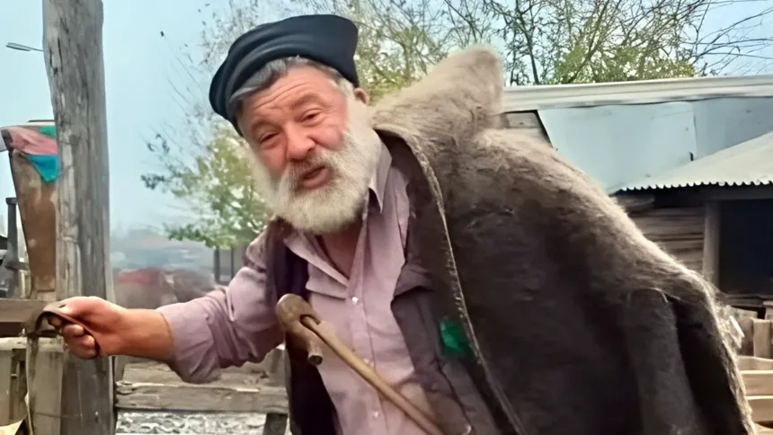 Ο κτηνοτρόφος συγκινημένος μπροστά στο κοπάδι του πριν τη θανάτωση