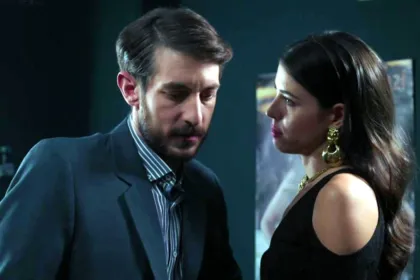 Ο Σάββας από το «Μια νύχτα μόνο» σε έντονη στιγμή στην οθόνη.