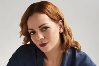 Η Ελένη παλεύει να σωθεί από τη φωτιά στο διαμέρισμά της στη σειρά «Μια νύχτα μόνο»