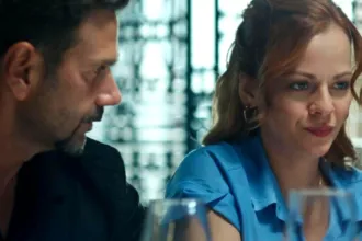 Ο Σταύρος, με την Ελένη σε σκηνή έντασης από τη σειρά «Μια Νύχτα Μόνο»