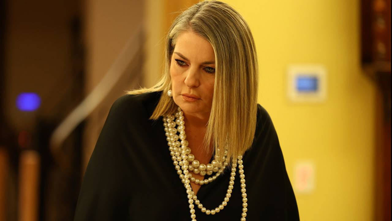 na m agapas thelo to paidi tis nekro