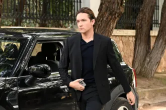 Ο Ορφέας σε στιγμή έντασης και συναισθηματικών συγκρούσεων από το επεισόδιο 40 του Να μ’ αγαπάς