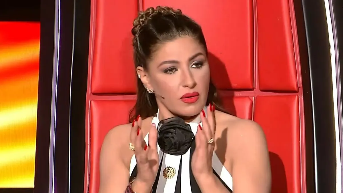 Η Έλενα Παπαρίζου σε πρόσφατη εμφάνιση πριν την εισαγωγή της στο νοσοκομείο