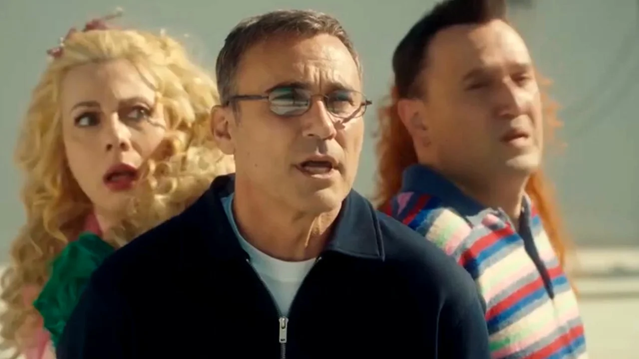 Η παρέα Στο Παρά Πέντε σε νέες περιπέτειες