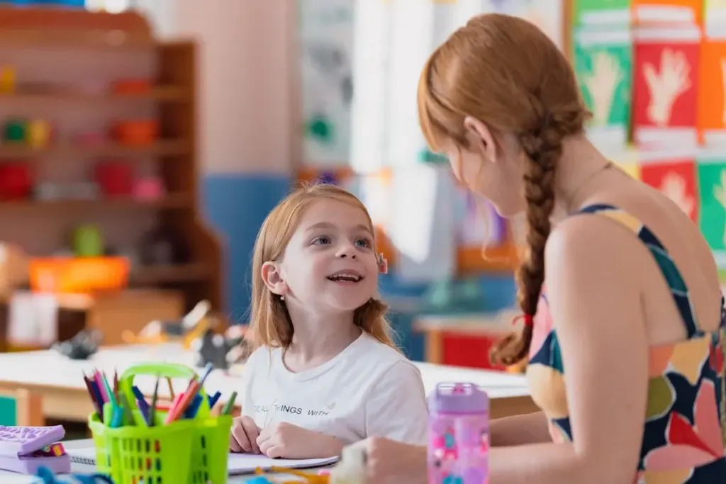 Μπαμπά σ’ αγαπώ: Οι πρώτες εικόνες γεμάτες γέλιο και τρυφερότητα από τα γυρίσματα 6 photo 5