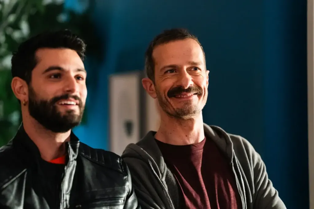 Μπαμπά σ’ αγαπώ: Οι πρώτες εικόνες γεμάτες γέλιο και τρυφερότητα από τα γυρίσματα 8 Ξεκίνησαν τα γυρίσματα του «Μπαμπά, σ’ αγαπώ» και το mood είναι φωτιά!