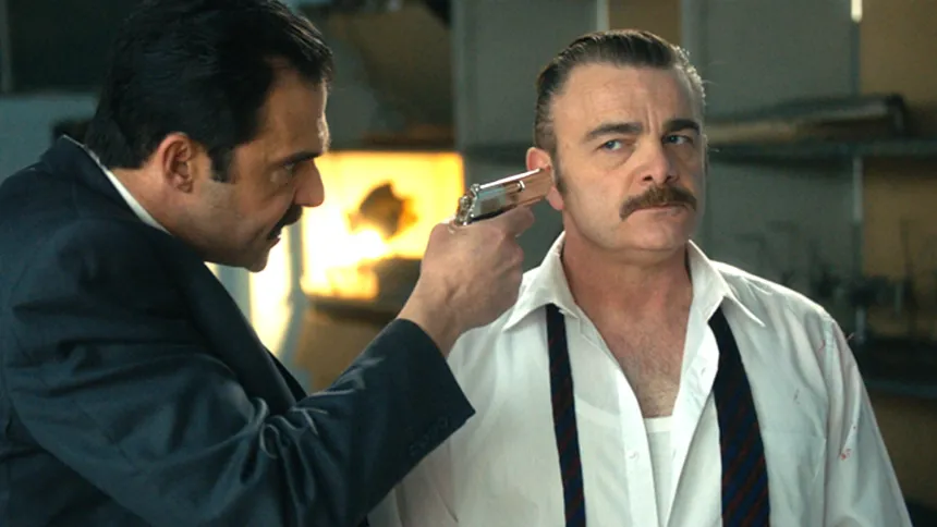 Ο Στελάρας αιχμάλωτος στο Porto Leone με την ένταση να κορυφώνεται.