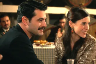 Ο Γρηγόρης και η Αγγελική σε δραματική σκηνή στη σειρά Porto Leone.