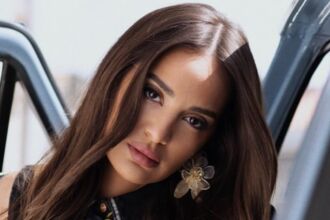 Η Ρία Ελληνίδου στη σκηνή του Pavilion στη Λευκωσία