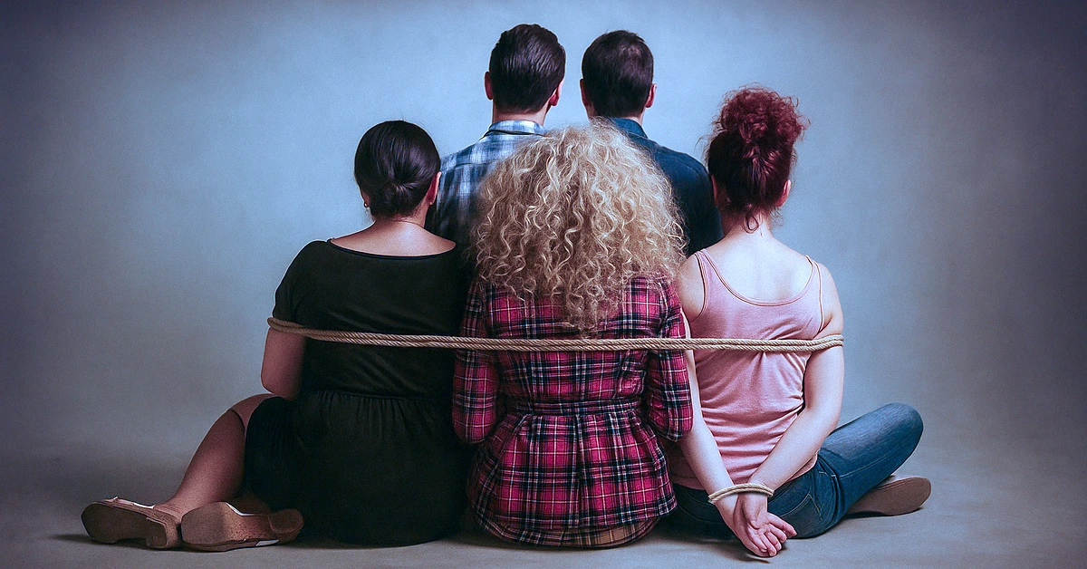 Η πεντάδα του «Στο Παρά Πέντε» επανενώνεται στο MEGA για το πιο νοσταλγικό reunion της χρονιάς