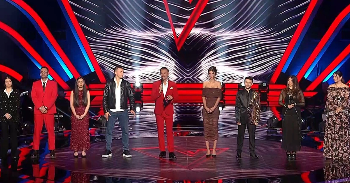 Οι οκτώ φιναλίστ και οι coaches του The Voice στον ημιτελικό της 28ης Δεκεμβρίου