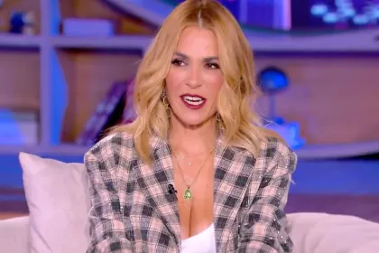 Η Τζένη Μπότση σε πρόσφατη τηλεοπτικής της εμφάνιση