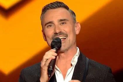 Ο τελικός του The Voice 2025 σημείωσε 27,3% τηλεθέαση με αποκορύφωμα τη νίκη του Κωνσταντίνου Κωμοδρόμου