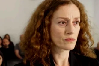 Η Χάιδω μέσα στο δικαστήριο στην σειρά Η Γη Της Ελιάς