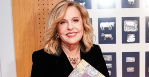 Λόλα Νταϊφά: Ποια ήταν η αντίδρασή της όταν είδε τα κλεμμένα κοσμήματά της να βγαίνουν «στο σφυρί»;