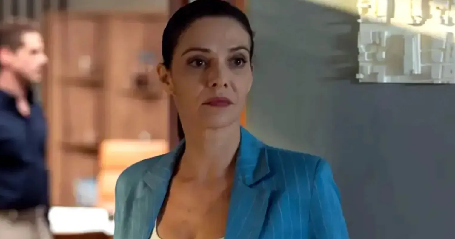 Το σχέδιο της Κατερίνης και το παθιασμένο φιλί που βάζει "φωτιά" στη ζωή της Αρετής.