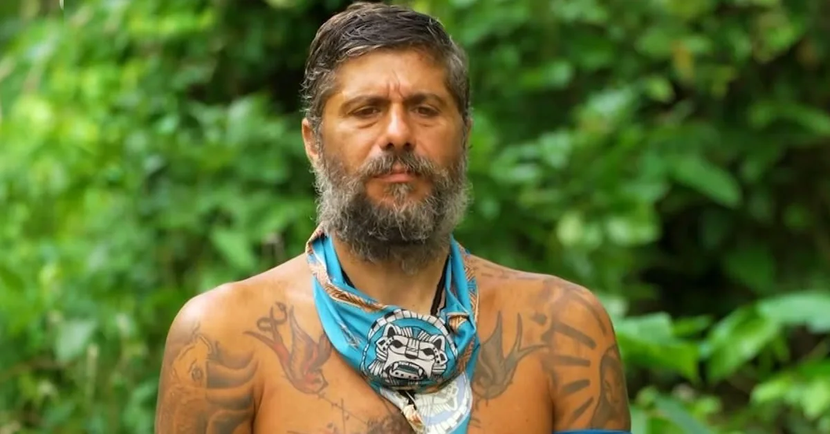 Ο Μιχάλης Σηφάκης μιλάει στην κάμερα του Survivor με φανερό εκνευρισμό για τις συμπαίκτριές του