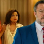 Να μ’ αγαπάς Ο Θεόφιλος καταρρέει