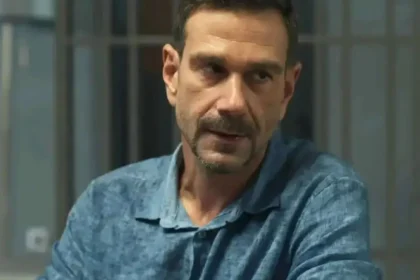 stavros mia nyxta mono erevna goneis