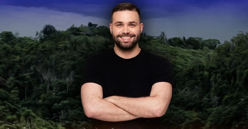 Πορτρέτο του Αλέξανδρου Τσιλιμίγκρα, του παίκτη που αποχώρησε από το ριάλιτι επιβίωσης Survivor.